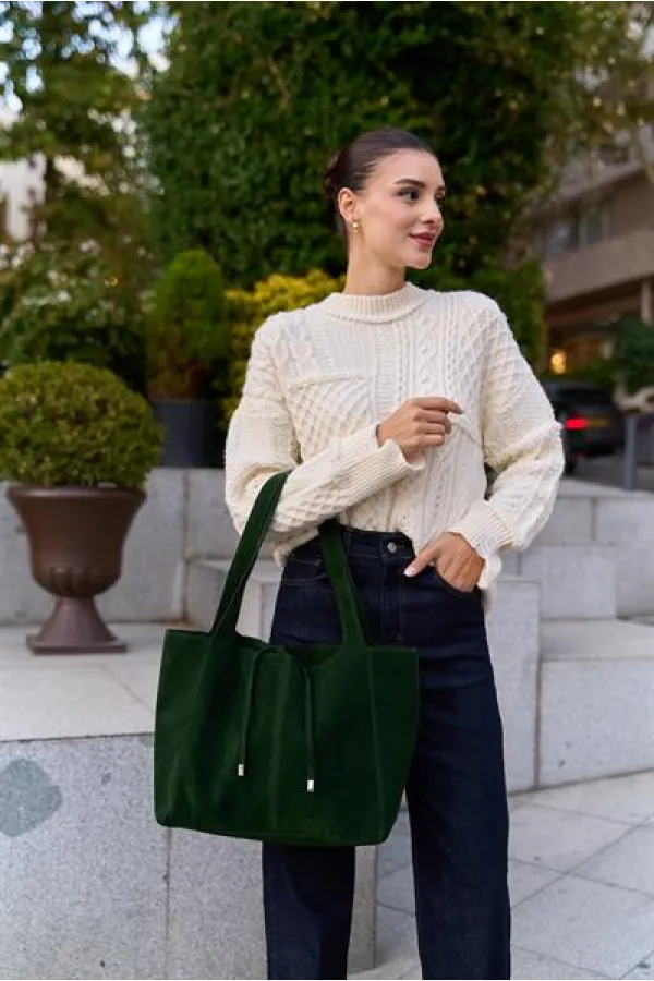 Sac à main et à bandoulière en daim souple avec détails en dentelle et daim vert