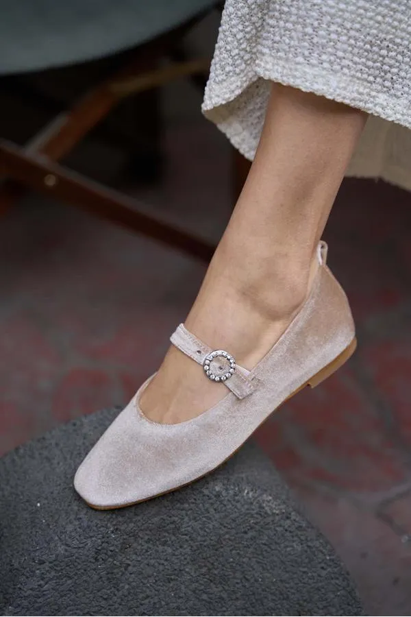 Ballerines à bout émoussé et bande simple en velours de vison
