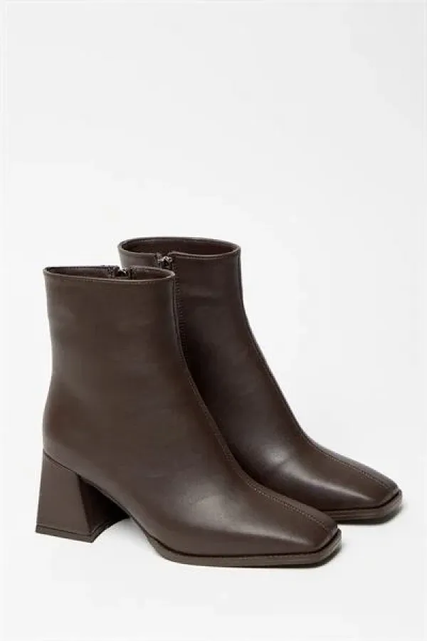 Bottes et bottines marron à bout émoussé et talon contrasté en cuir PU avec fermeture éclair élégantes
