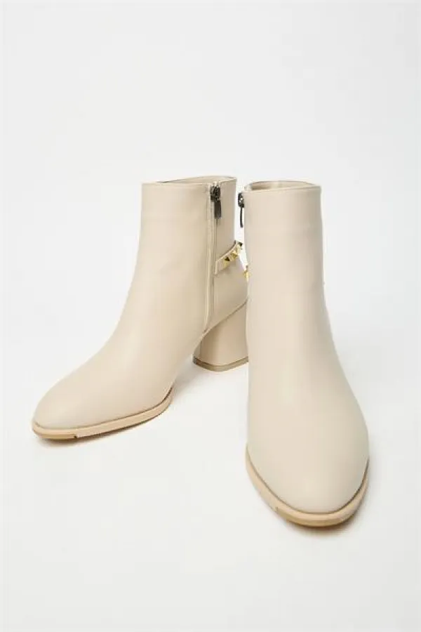 Bottes modernes à talons carrés beiges et dorés, style décontracté - Élégantes Bottes modernes à talons carrés beiges et dorés, style décontracté - Élégantes