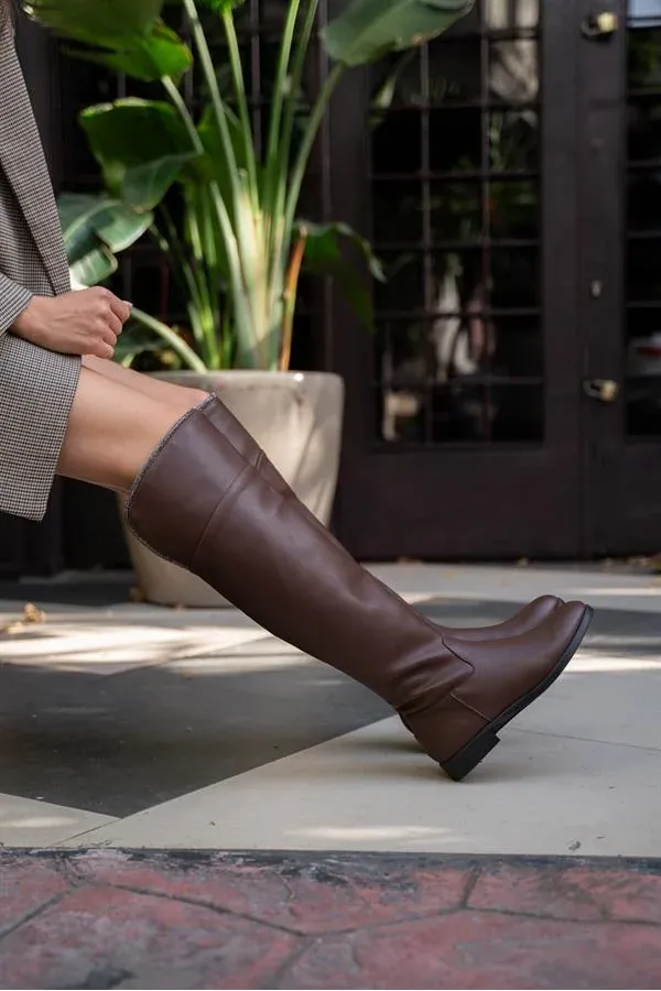 Bottes longues en cuir marron pour femme avec détails en pierre Bottes longues en cuir marron pour femme avec détails en pierre