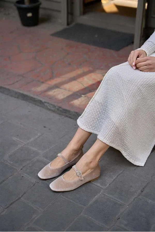 Ballerines à bout émoussé et bande simple en velours de vison