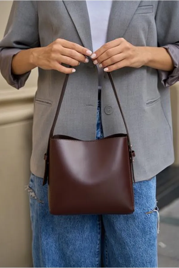 Sac à bandoulière ajustable en cuir souple marron