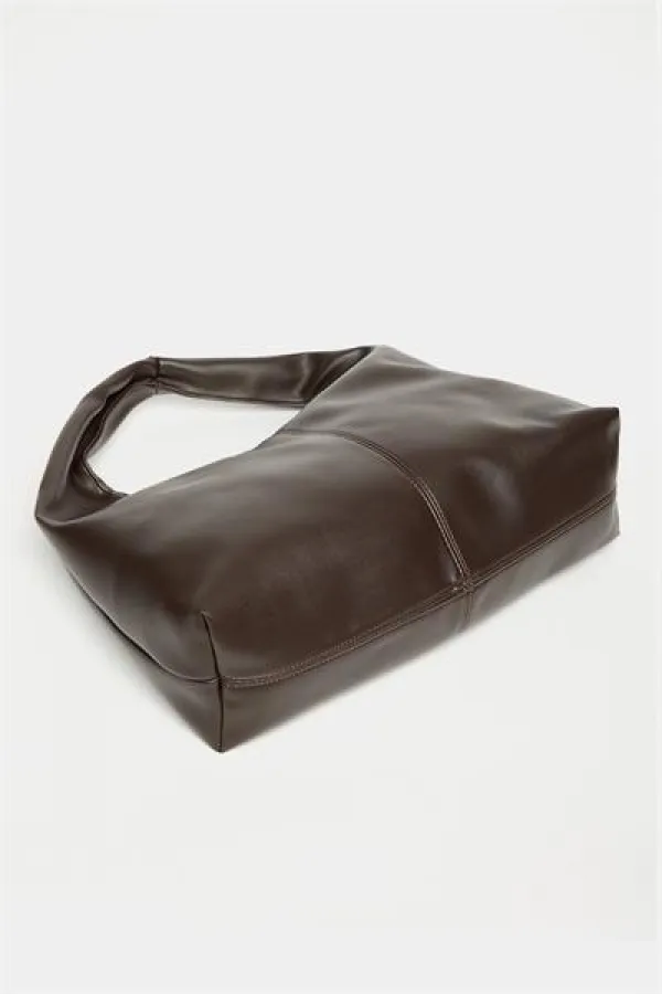 Sac cabas bandoulière en cuir synthétique marron pour femme - Modèle vintage souple Sac cabas bandoulière en cuir synthétique marron pour femme - Modèle vintage souple