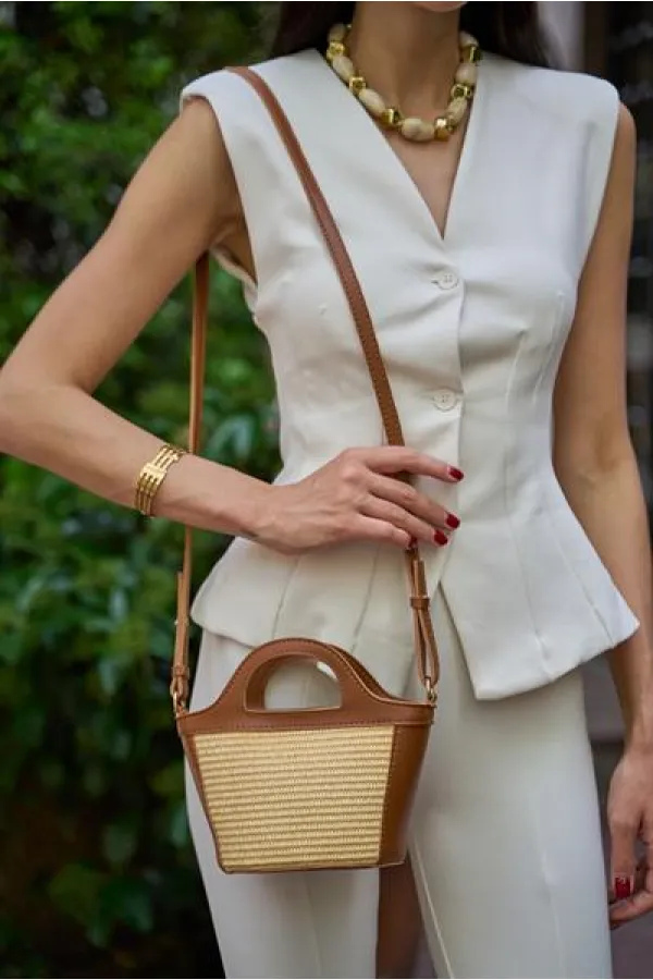 Mini sac bandoulière détaillé en paille beige paille