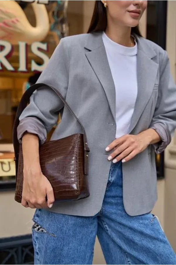 Sac cabas en cuir souple marron crocodile avec bandoulière ajustable
