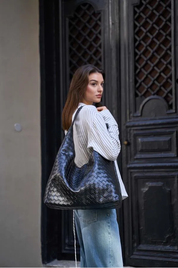 Sac bandoulière noir en tricot à motifs – Look élégant et luxueux