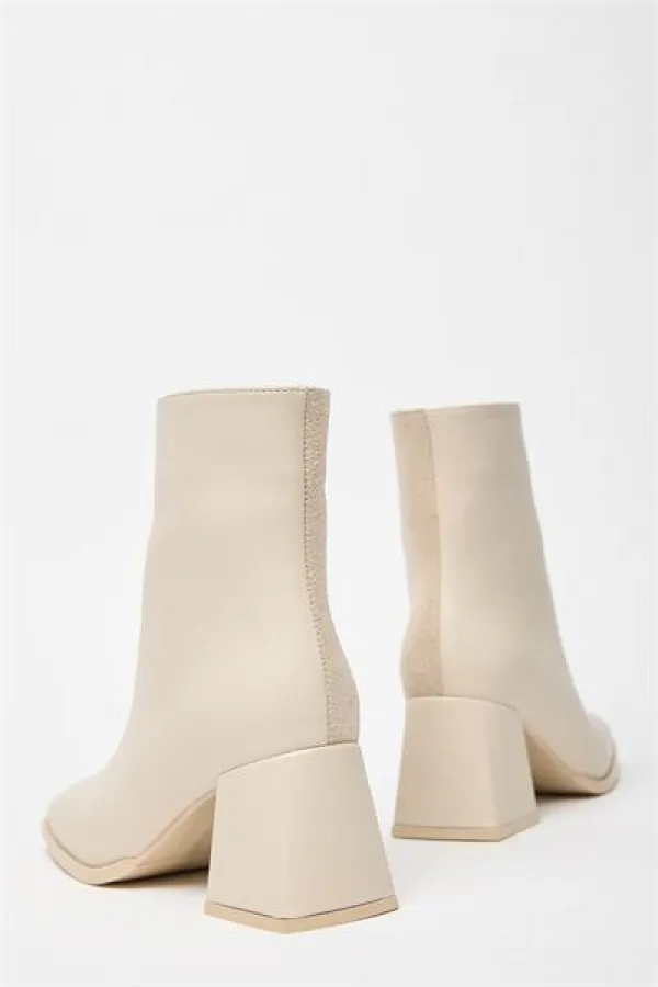 Bottes et bottines en daim beige pour femmes, bout rond, talon contrasté, cuir PU, fermeture éclair élégante Bottes et bottines en daim beige pour femmes, bout rond, talon contrasté, cuir PU, fermeture éclair élégante