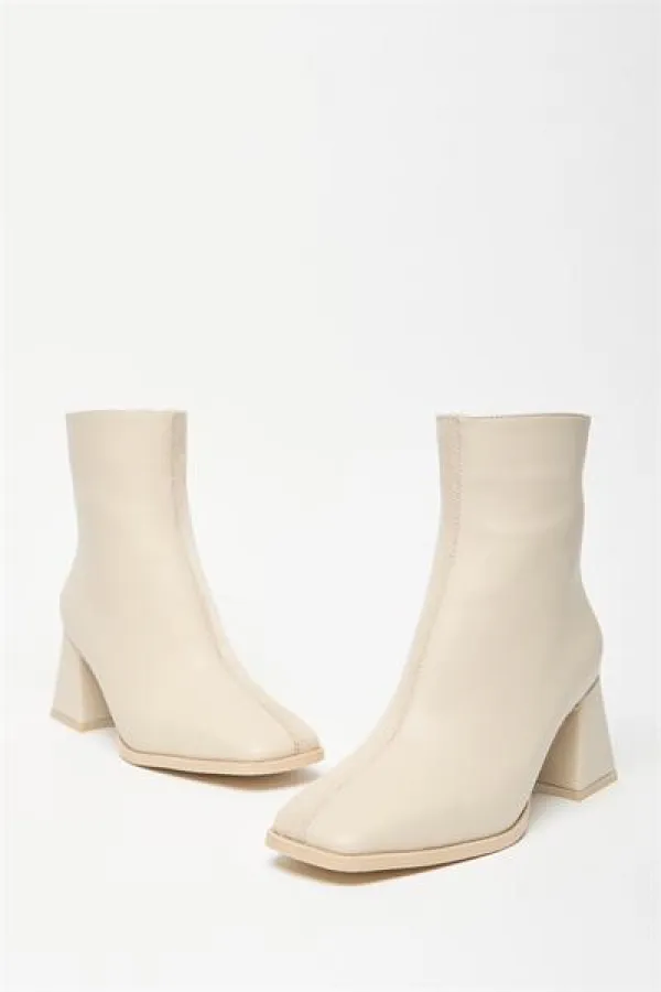 Bottes et bottines en daim beige pour femmes, bout rond, talon contrasté, cuir PU, fermeture éclair élégante Bottes et bottines en daim beige pour femmes, bout rond, talon contrasté, cuir PU, fermeture éclair élégante