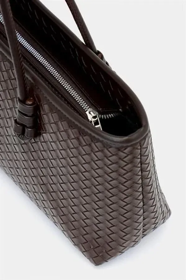 Sac à main et à bandoulière en cuir PU à motifs tricotés – Élégant format large marron Sac à main et à bandoulière en cuir PU à motifs tricotés – Élégant format large marron