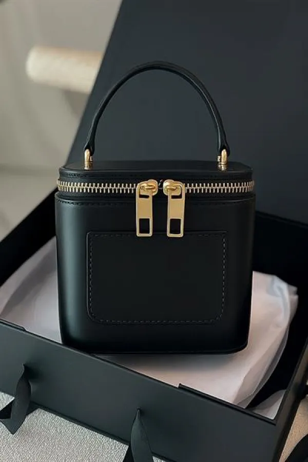 Mini Box Crossbody Bag – Sac à main et sac à bandoulière en cuir PU brillant noir