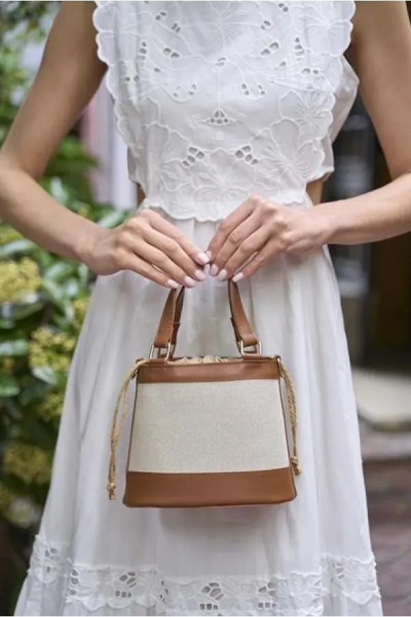 Sac seau à main et à bandoulière de style bohème en toile beige