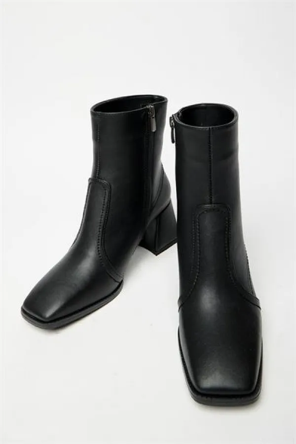 Bottes et bottines noires à talons et bout plat pour femme – Fermeture éclair, style décontracté et élégant