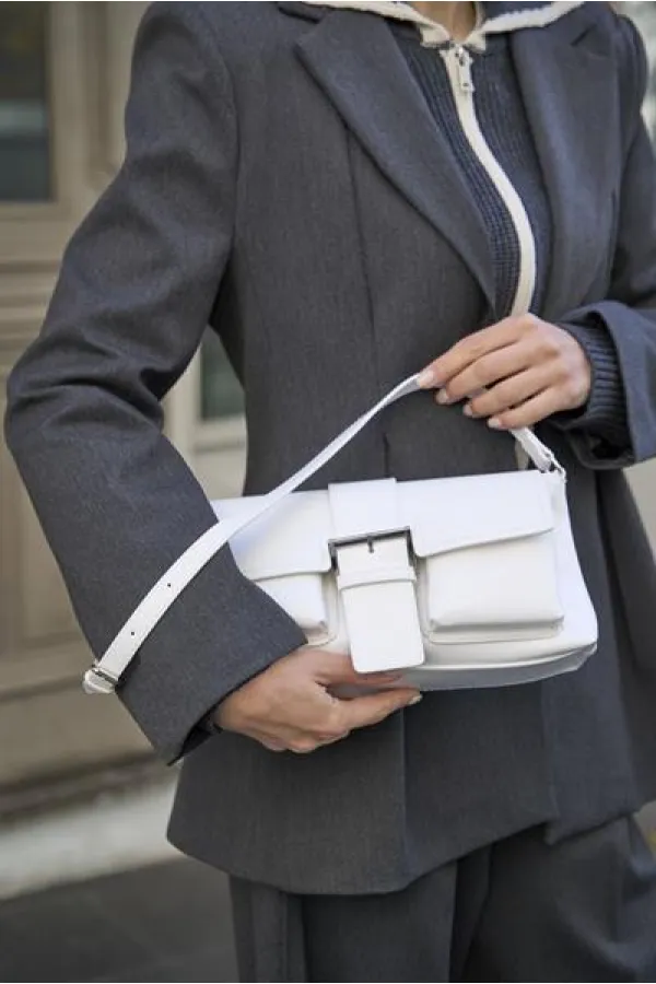 Sac à main et à bandoulière enduit blanc