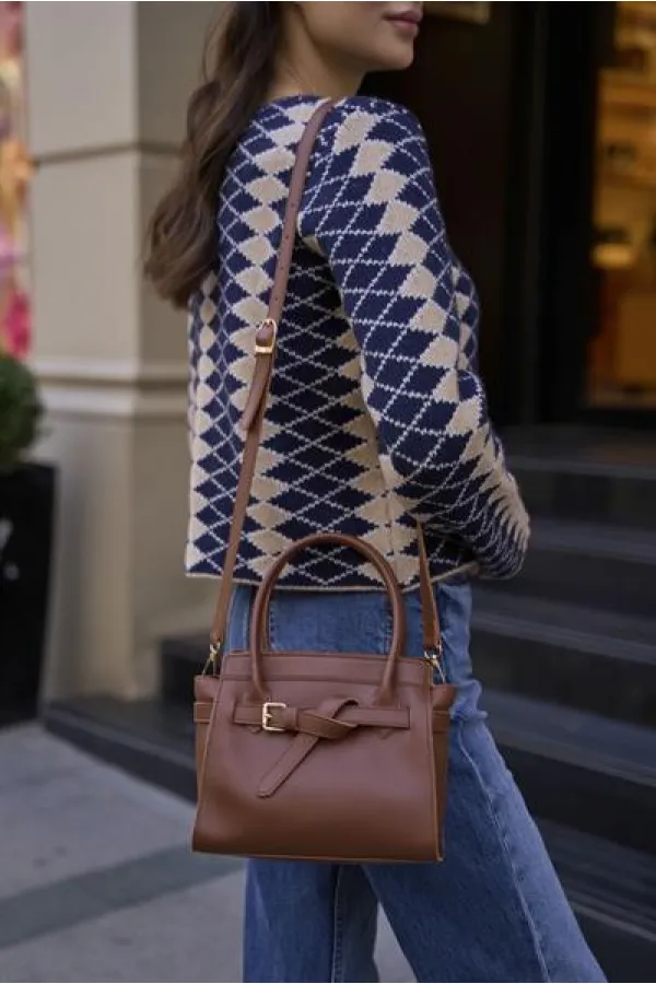 Mini sac à main et à bandoulière avec ceinture détaillée, couleur beige