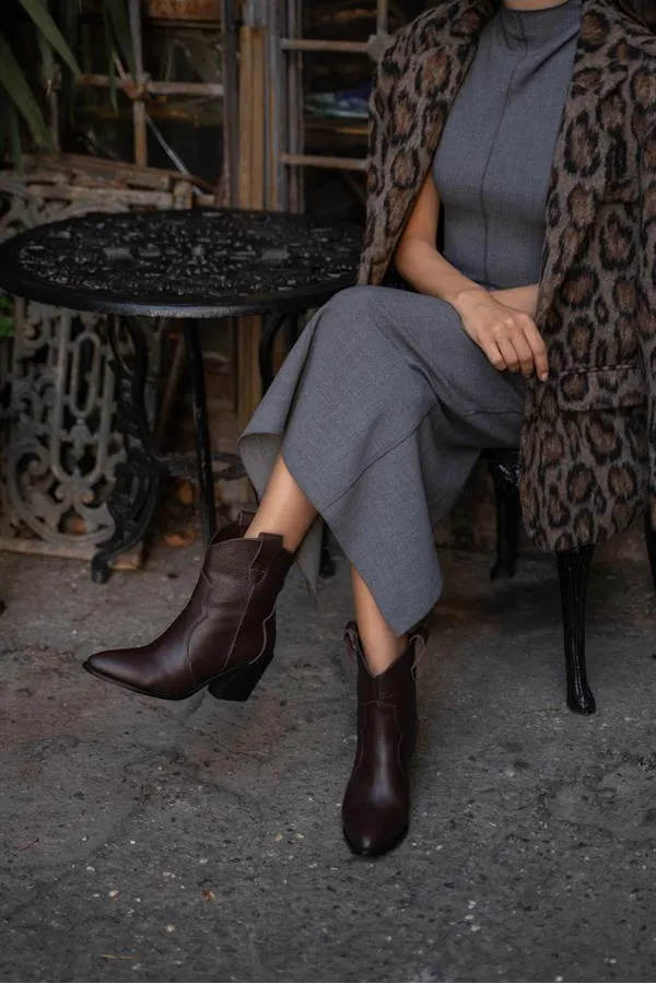 Bottes de cowboy en cuir véritable brodées et à talons marron