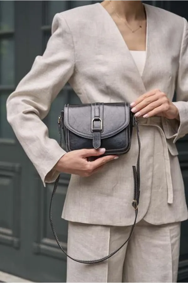 Sac à main et bandoulière mini noir aspect cuir à boucle Sac à main et bandoulière mini noir aspect cuir à boucle