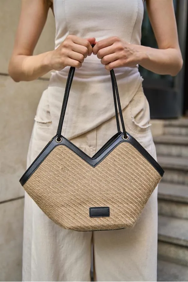 Sac cabas zippé en paille noire