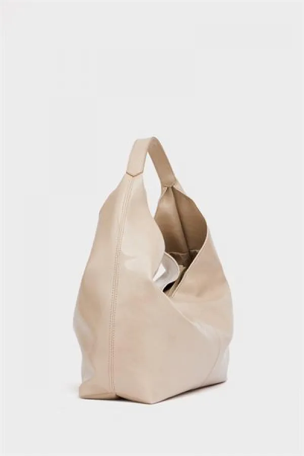 Sac à main et à bandoulière en cuir verni brillant Cuir verni vison