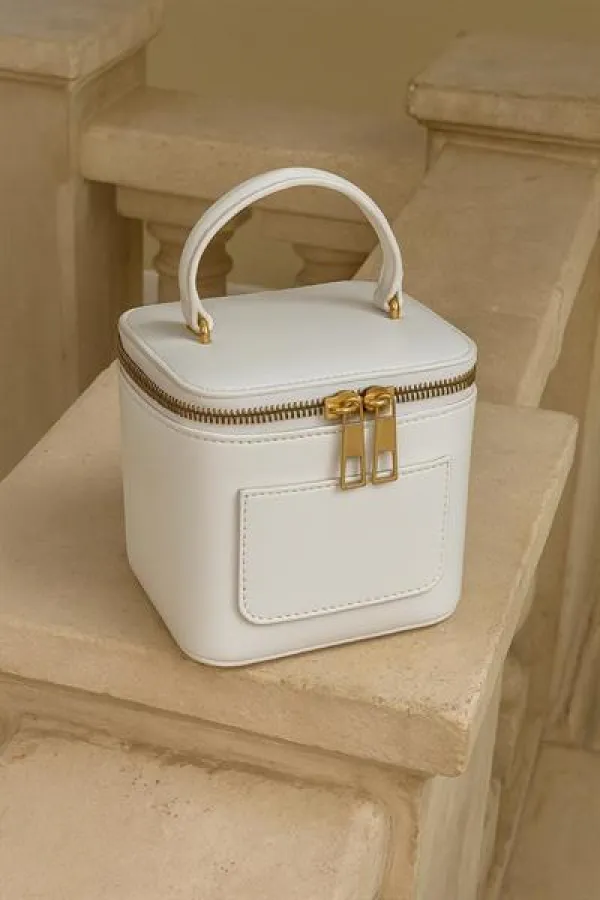 Mini Box Crossbody Bag – Sac à main et sac à bandoulière en cuir PU brillant blanc