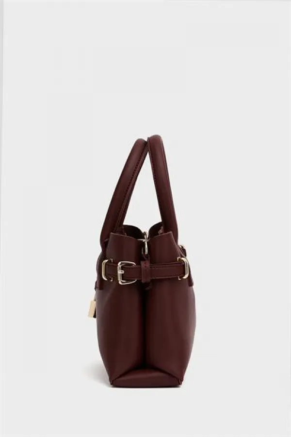 Mini sac à main et à bandoulière détaillé avec cadenas rouge bordeaux