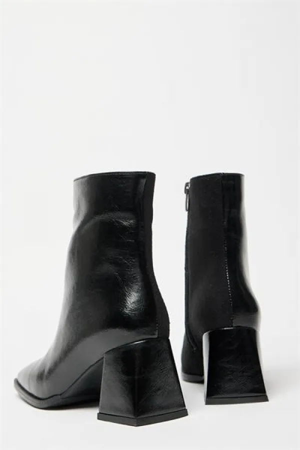 Bottes et bottines en daim verni noir pour femmes, talons à bout arrondi, cuir PU contrasté, fermeture éclair élégante Bottes et bottines en daim verni noir pour femmes, talons à bout arrondi, cuir PU contrasté, fermeture éclair élégante