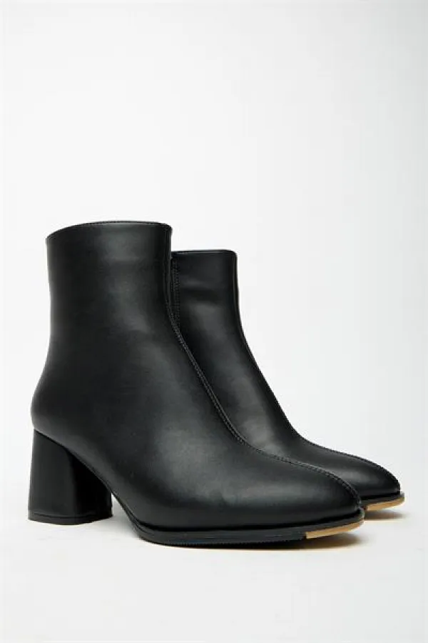 Bottes et bottines noires à talons hauts pour femme – Modèle élégant à porter au quotidien avec fermeture éclair