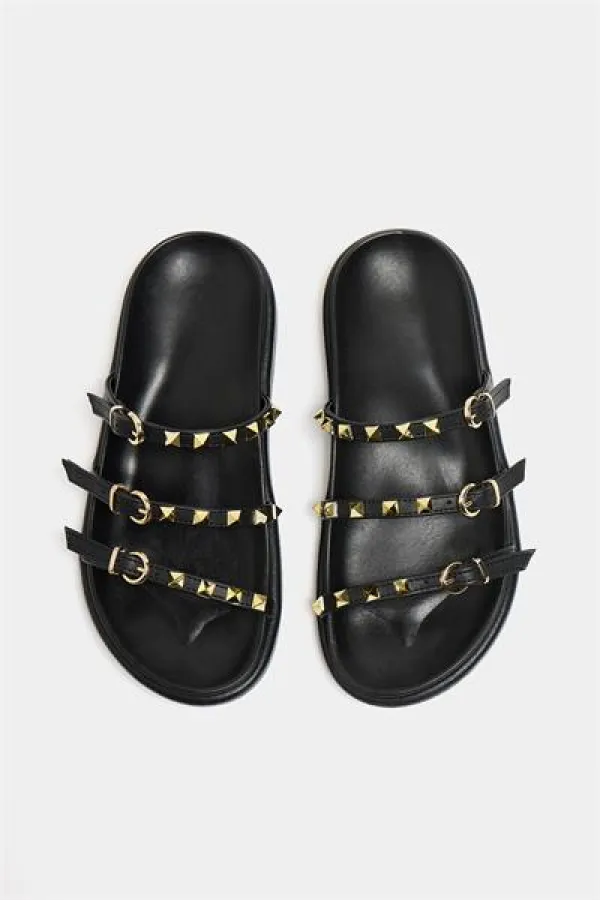 Chaussons tendance noirs avec détails cloutés dorés Chaussons tendance noirs avec détails cloutés dorés