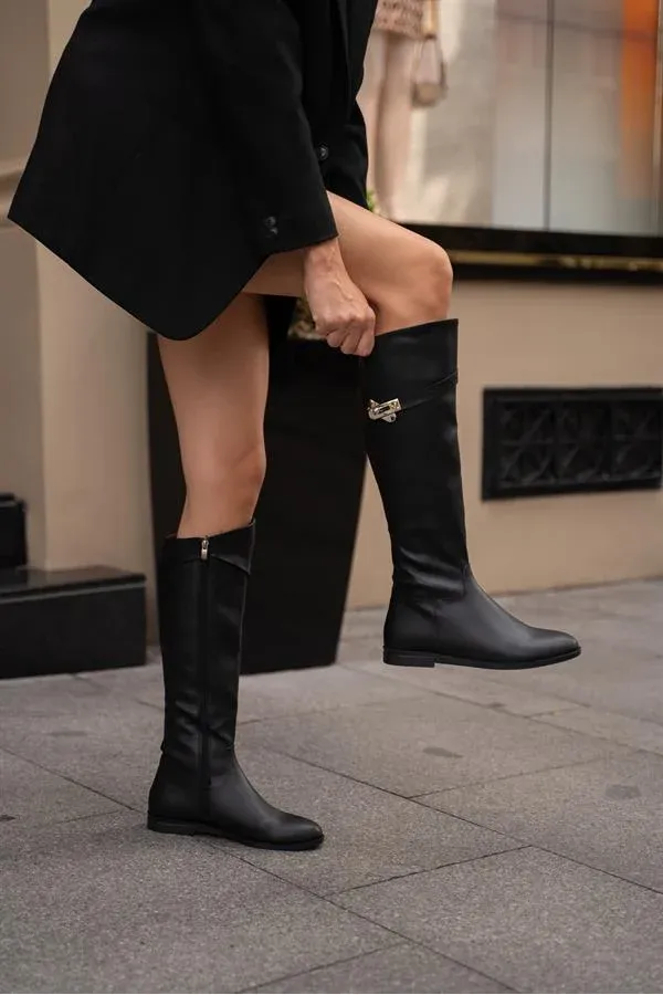Bottes hautes en cuir noir à ceinture