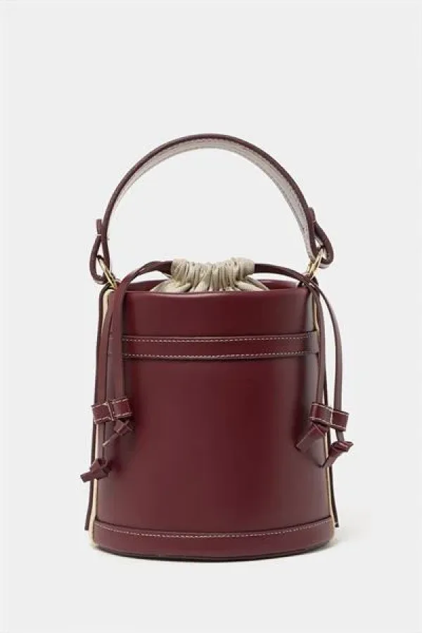 Sac seau à coutures contrastées bordeaux, porté main ou bandoulière