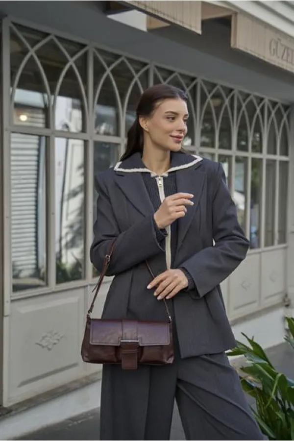 Sac à main et à bandoulière enduit marron