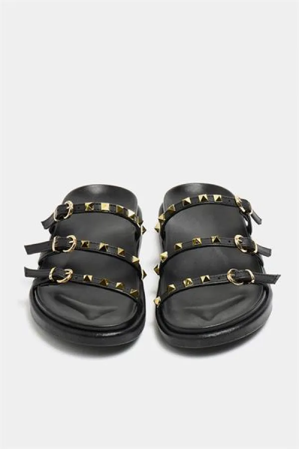 Chaussons tendance noirs avec détails cloutés dorés Chaussons tendance noirs avec détails cloutés dorés