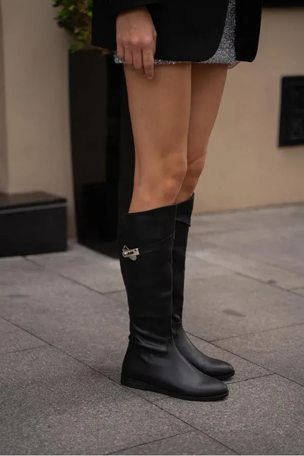 Bottes hautes en cuir noir à ceinture