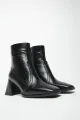 cuir verni noir