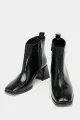 cuir verni noir
