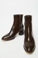 cuir verni marron