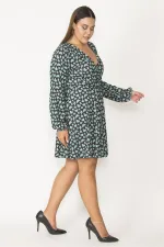 Kadın Siyah Anvelop Yakalı Kol Ağzı Ve Beli Lastik Detaylı Elbise 65N27422