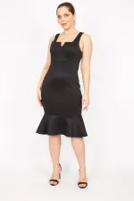Robe noire grande taille pour femme avec jupe à volants et col