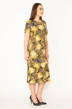 KADIN RENKLİ ÇİÇEK DESENLİ KISA KOL VİSKON ELBİSE