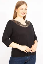 Kadın Siyah Büyük Beden Dantel Detaylı Bluz 65N35576