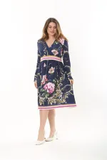 Kadın Büyük Beden Lacivert Anvelop Yakalı Bel Büzgülü Uzun Elbise 65N37550