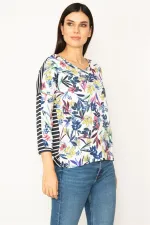 V-NECKED BLOUSE WITH STRIPED AND FLORAL PATTERNS