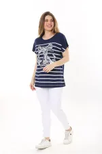 Kadın Büyük Beden Lacivert Bisiklet Yakalı Ön Desenli Kısa Kollu Bluz 65N37639