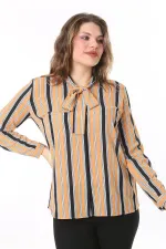 Kadın Büyük Beden Sarı Yakası Fular Bağlamalı Çizgili Bluz 65N38018