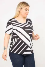 Kadın Siyah Büyük Beden Bisiklet Yakalı Geometrik Desenli Kısa Kollu Bluz 65N35774