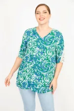 Kadın Mavi Büyük Beden Dokuma Viskon Kumaş Kolları Dantel Detaylı V Yakalı Bluz