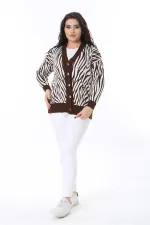 Kadın Büyük Beden Kahve Ön Düğmeli Triko Hırka 65N38566