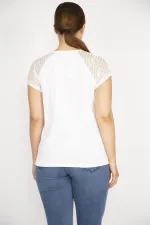 Kadın Beyaz Büyük Beden Pamuklu Kumaş Ön Pat Fermuarlı Kolları Dantel Bluz