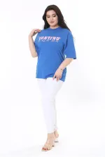 Kadın Büyük Beden Saks Pamuk Kumaş Ön Baskılı Kısa Kollu Bluz 65N38008