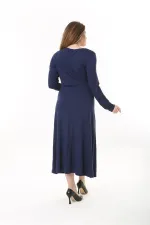 Kadın Büyük Beden Lacivert Öpücük Yakalı Uzun Kollu Elbise 65N37558
